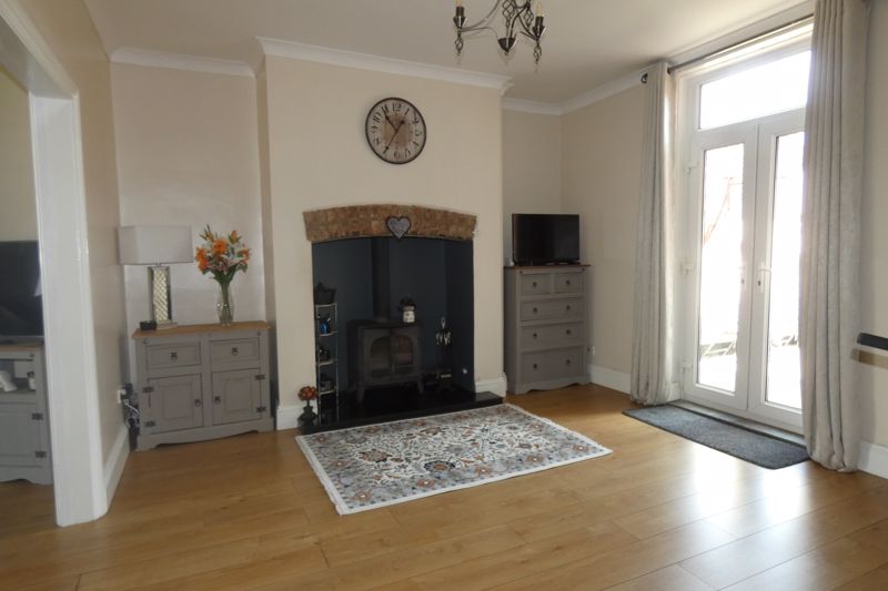 Dining Room- click for photo gallery
